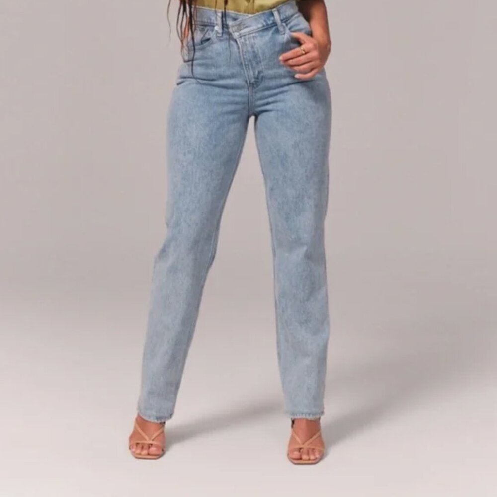 29P Abercrombie & Fitch Curve Love High Rise Dad Jean